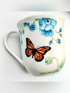 Set of 4 LENOX Butterfly Meadow Mugs. Blue Poppy Pattern.